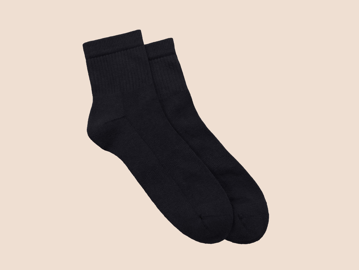 Petrone-chaussettes-tennis-coton-bio-unies-basses-homme-noir-posees#couleur_noir
