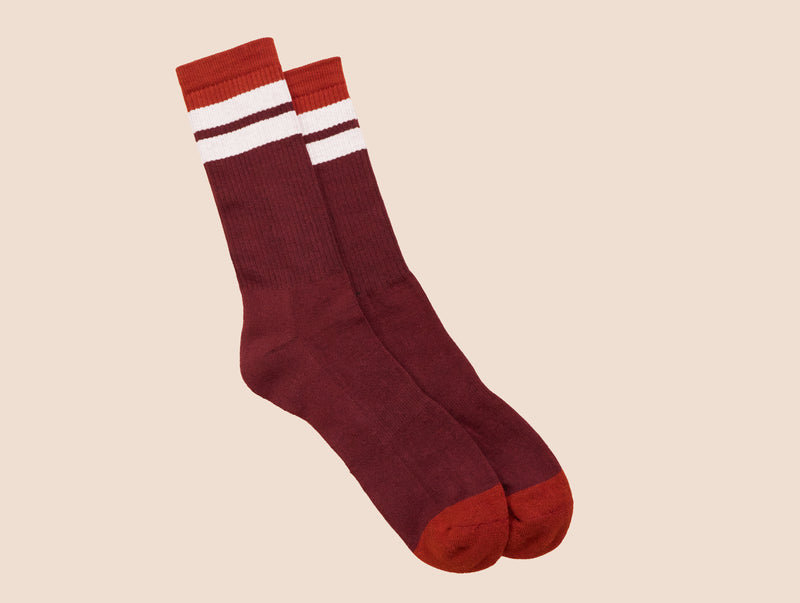 Petrone-chaussettes-tennis-coton-bio-retro-hautes-homme-bordeaux-rouille-posees#couleur_bordeaux---rouille