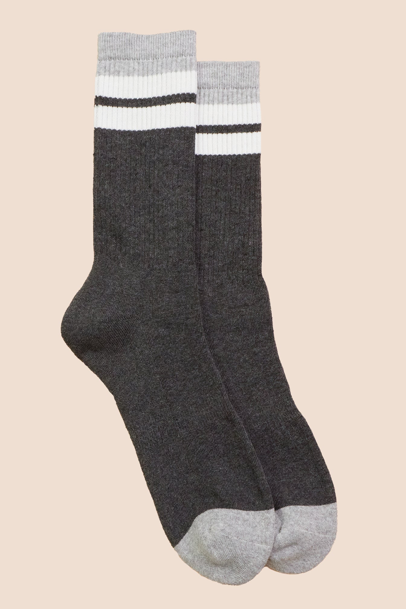 Petrone-chaussettes-tennis-coton-bio-retro-hautes-homme-gris anthracite-gris clair-posees
