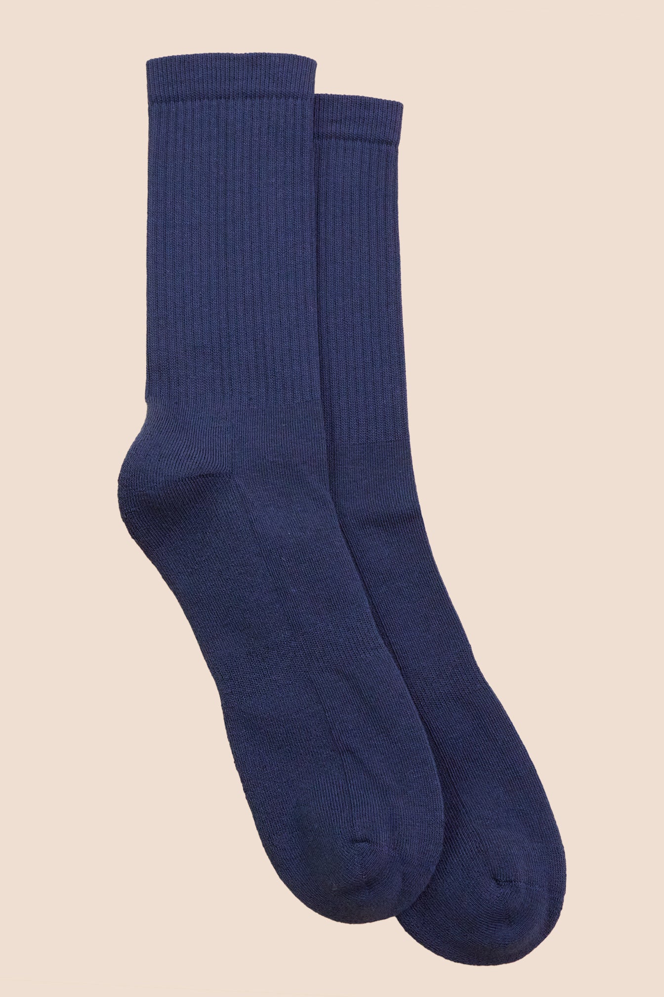 Petrone-chaussettes-tennis-coton-bio-unies-hautes-homme-bleu-acier-posees