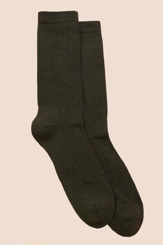 Petrone-chaussettes-tennis-coton-bio-unies-hautes-homme-vert-kaki-posees